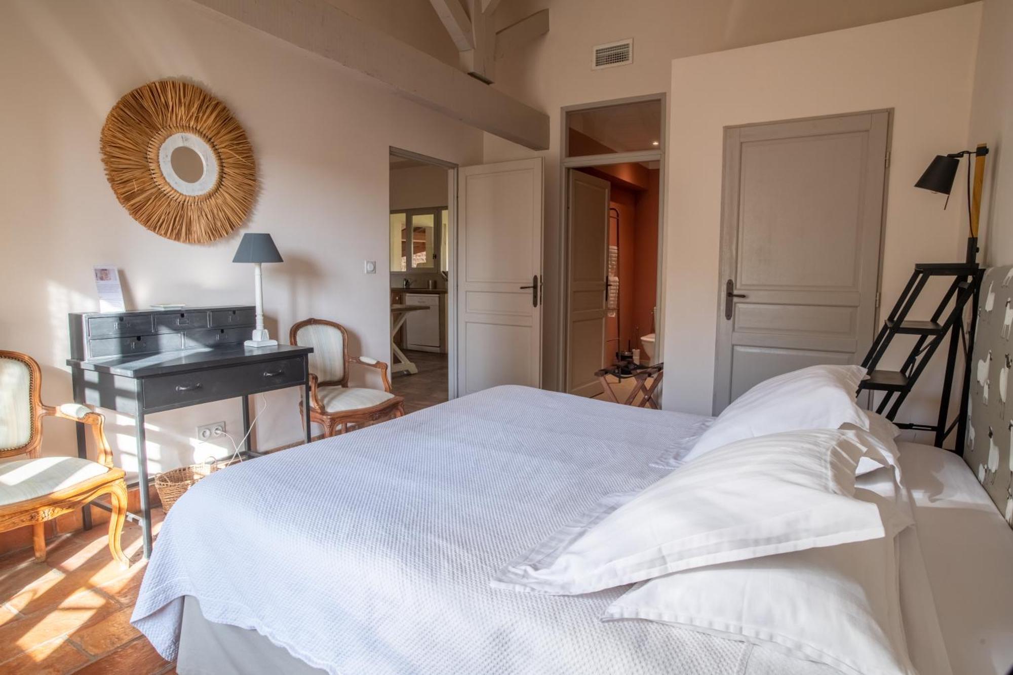Hotel Et Appartements Domaine Des Clos - Teritoria Beaucaire  Buitenkant foto